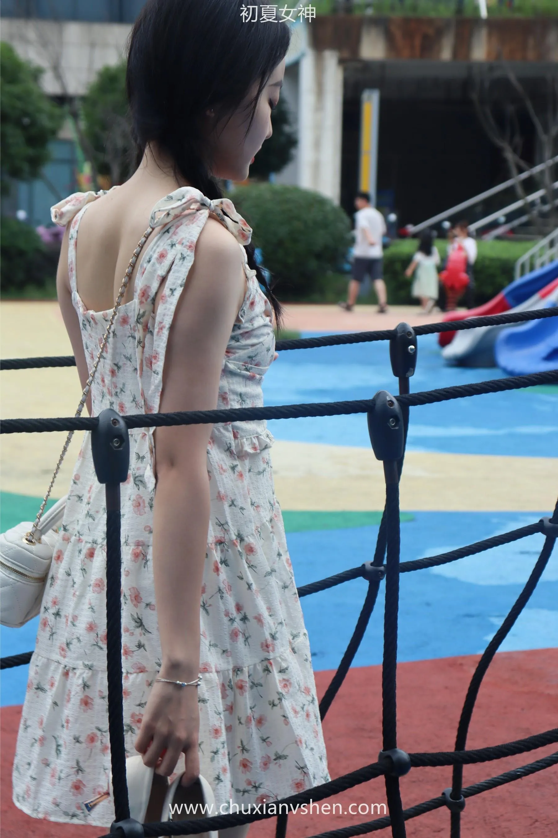 初夏女神 NO.050 双双 公园游玩 [221P]插图9